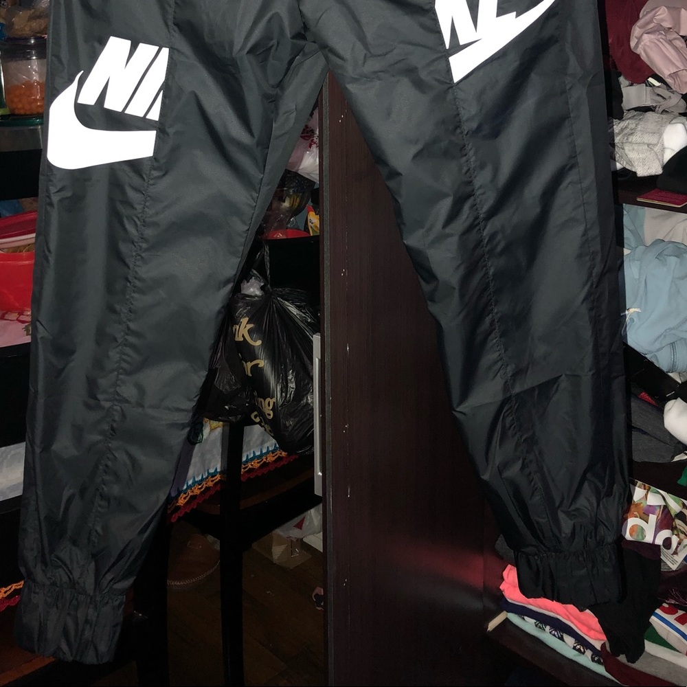 Women’s Nike sweatpants